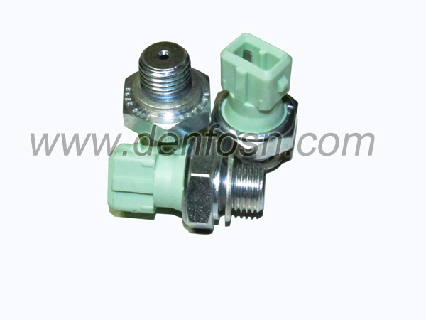 くうるう 0112 UNISEX HIGH NECK SWEATSHIRT IN DENSE FLEECE in ACID BLACK